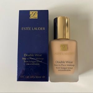 Estée Lauder Double Wear 2W0